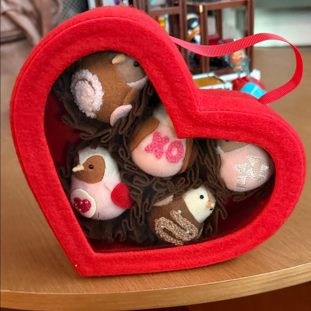 Spritz Red Heart Plush Decor Set